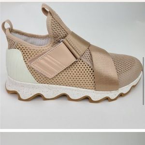 Sorel Kinetic Sneakers Tan Women Size 8